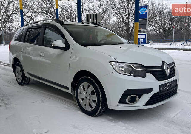 Белый Рено Логан, объемом двигателя 1.46 л и пробегом 75 тыс. км за 9800 $, фото 1 на Automoto.ua