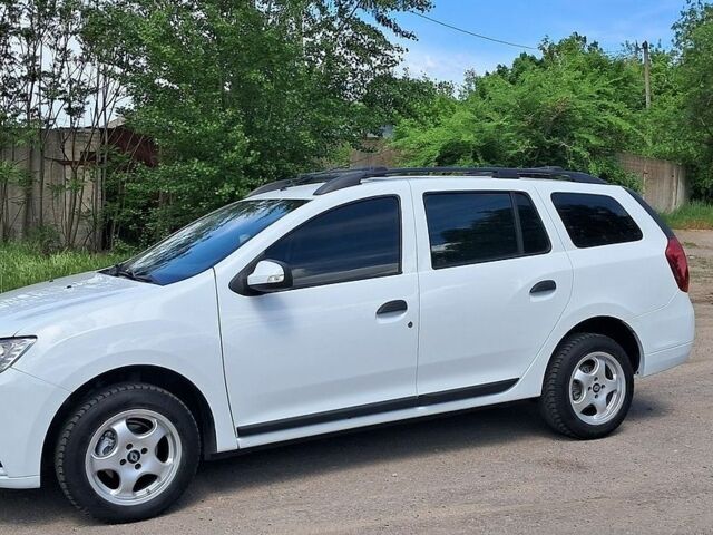 Білий Рено Логан, об'ємом двигуна 1.5 л та пробігом 93 тис. км за 8600 $, фото 1 на Automoto.ua