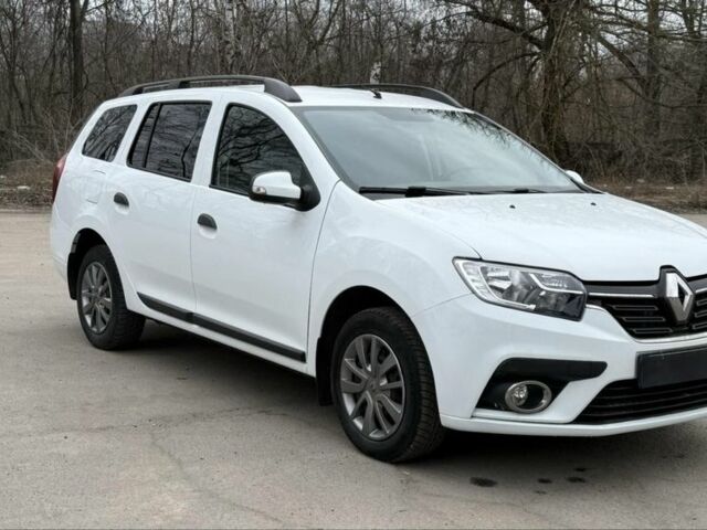 Белый Рено Логан, объемом двигателя 1.5 л и пробегом 72 тыс. км за 9800 $, фото 1 на Automoto.ua