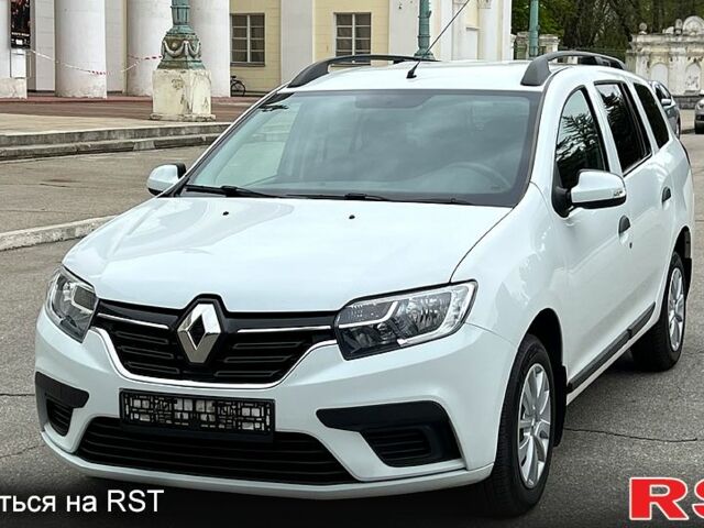 Белый Рено Логан, объемом двигателя 1.5 л и пробегом 63 тыс. км за 10700 $, фото 1 на Automoto.ua