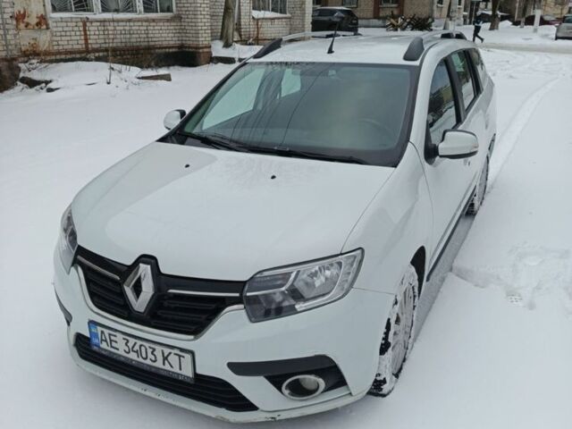 Белый Рено Логан, объемом двигателя 1.5 л и пробегом 207 тыс. км за 9400 $, фото 1 на Automoto.ua