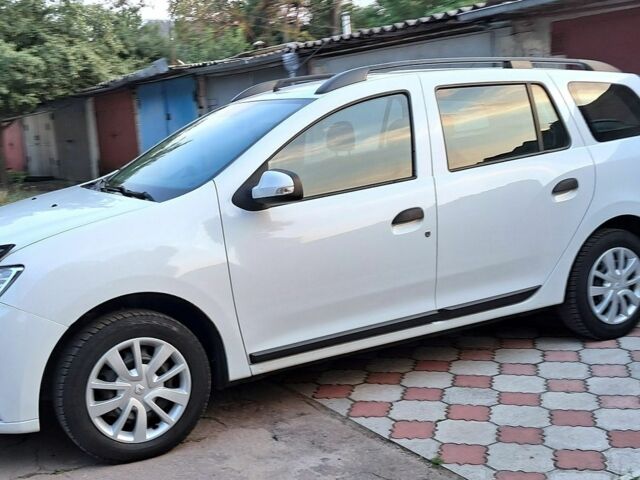 Білий Рено Логан, об'ємом двигуна 1.5 л та пробігом 93 тис. км за 7900 $, фото 1 на Automoto.ua