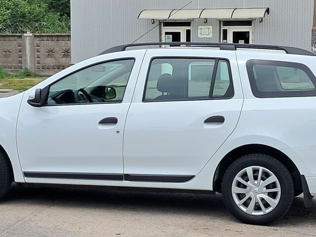 Білий Рено Логан, об'ємом двигуна 1.5 л та пробігом 93 тис. км за 7900 $, фото 1 на Automoto.ua
