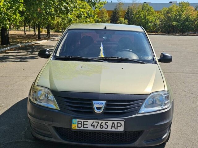Бежевый Рено Логан, объемом двигателя 1.4 л и пробегом 110 тыс. км за 4000 $, фото 1 на Automoto.ua