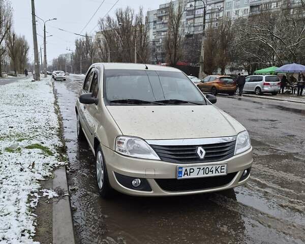 Бежевый Рено Логан, объемом двигателя 1.39 л и пробегом 85 тыс. км за 5250 $, фото 1 на Automoto.ua