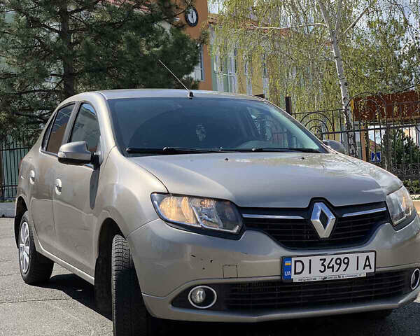 Бежевый Рено Логан, объемом двигателя 1.46 л и пробегом 255 тыс. км за 5950 $, фото 1 на Automoto.ua