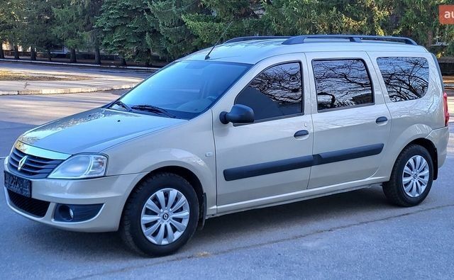 Бежевий Рено Логан, об'ємом двигуна 1.6 л та пробігом 125 тис. км за 5800 $, фото 1 на Automoto.ua