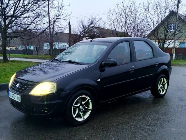 Черный Рено Логан, объемом двигателя 1.4 л и пробегом 220 тыс. км за 2900 $, фото 1 на Automoto.ua
