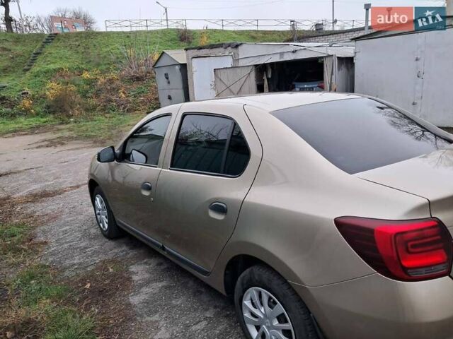 Коричневый Рено Логан, объемом двигателя 9 л и пробегом 30 тыс. км за 10000 $, фото 1 на Automoto.ua