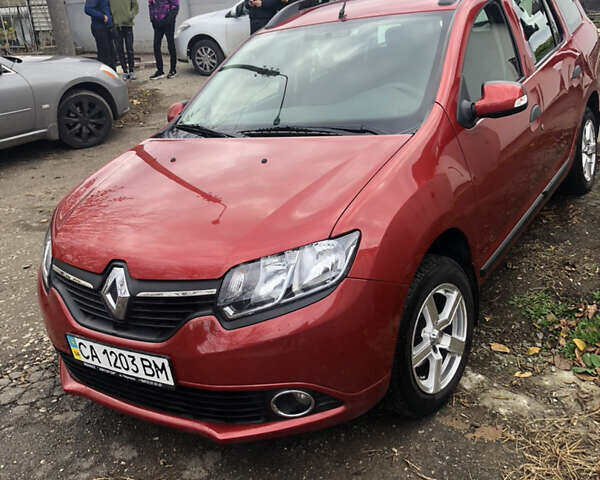 Рено Логан 2013 у Смеле на Automoto.ua Червоний Рено Логан, об'ємом двигуна 1.15 л та пробігом 72 тис. км за 7500 $, фото 1 на Automoto.ua