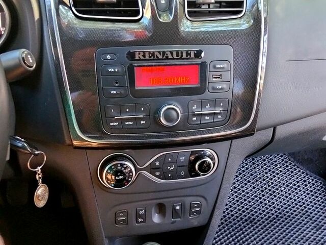 Рено Логан 2019 в Николаеве на Automoto.ua Рено Логан, объемом двигателя 0.9 л и пробегом 75 тыс. км за 8000 $, фото 1 на Automoto.ua