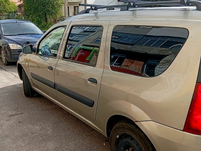 Рено Логан, объемом двигателя 1.6 л и пробегом 350 тыс. км за 6500 $, фото 1 на Automoto.ua