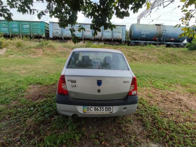 Серый Рено Логан, объемом двигателя 0 л и пробегом 250 тыс. км за 1200 $, фото 1 на Automoto.ua