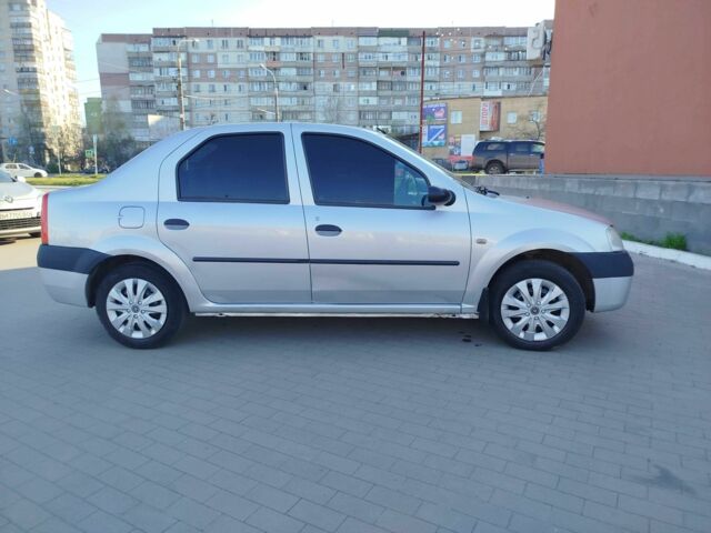 Сірий Рено Логан, об'ємом двигуна 1.4 л та пробігом 208 тис. км за 3500 $, фото 1 на Automoto.ua