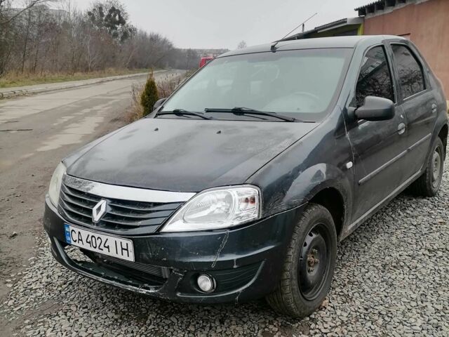 Серый Рено Логан, объемом двигателя 1.4 л и пробегом 250 тыс. км за 3200 $, фото 1 на Automoto.ua