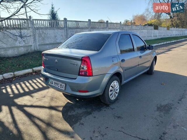 Серый Рено Логан, объемом двигателя 1.4 л и пробегом 195 тыс. км за 3950 $, фото 1 на Automoto.ua