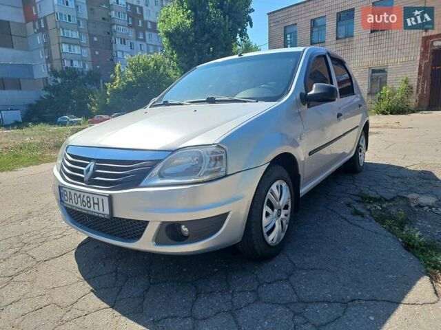 Серый Рено Логан, объемом двигателя 1.6 л и пробегом 189 тыс. км за 4600 $, фото 1 на Automoto.ua