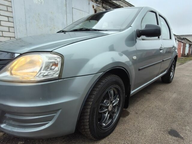 Сірий Рено Логан, об'ємом двигуна 1.4 л та пробігом 89 тис. км за 3600 $, фото 1 на Automoto.ua