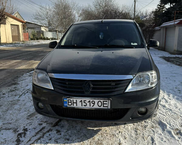 Серый Рено Логан, объемом двигателя 1.39 л и пробегом 220 тыс. км за 3500 $, фото 1 на Automoto.ua