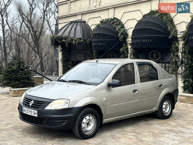 Сірий Рено Логан, об'ємом двигуна 1.4 л та пробігом 200 тис. км за 2999 $, фото 1 на Automoto.ua