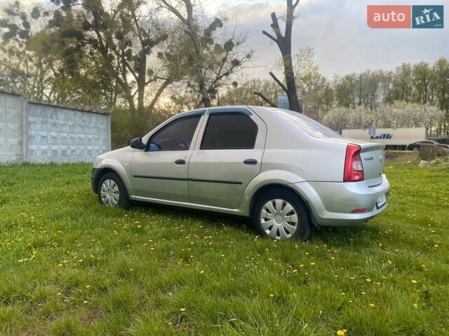 Серый Рено Логан, объемом двигателя 1.4 л и пробегом 192 тыс. км за 3200 $, фото 1 на Automoto.ua