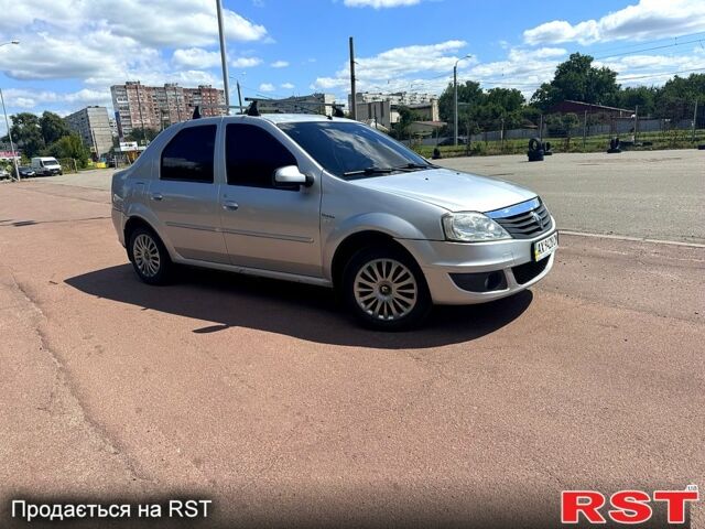 Сірий Рено Логан, об'ємом двигуна 1.6 л та пробігом 176 тис. км за 3700 $, фото 1 на Automoto.ua