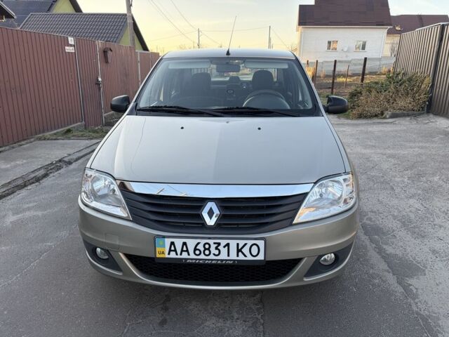 Сірий Рено Логан, об'ємом двигуна 1.4 л та пробігом 92 тис. км за 4200 $, фото 1 на Automoto.ua