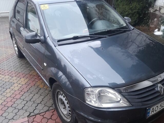 Серый Рено Логан, объемом двигателя 1.5 л и пробегом 195 тыс. км за 5759 $, фото 1 на Automoto.ua