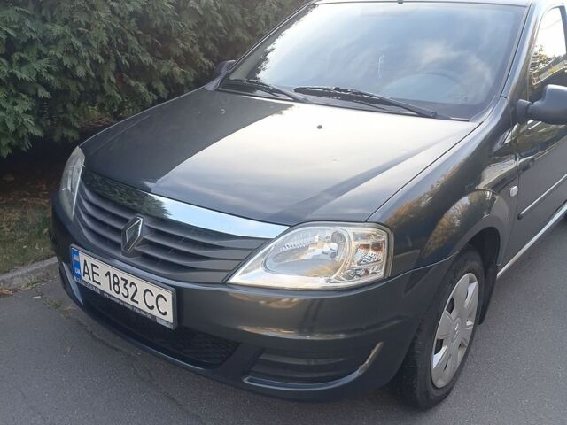 Сірий Рено Логан, об'ємом двигуна 1.6 л та пробігом 187 тис. км за 5500 $, фото 1 на Automoto.ua