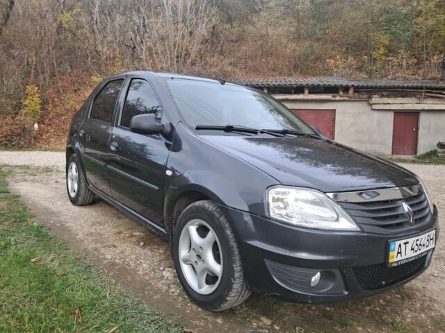 Рено Логан 2012 в Ивано-Франковске на Automoto.ua Серый Рено Логан, объемом двигателя 0 л и пробегом 160 тыс. км за 3801 $, фото 1 на Automoto.ua