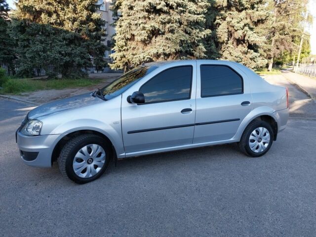 Сірий Рено Логан, об'ємом двигуна 1.5 л та пробігом 169 тис. км за 5500 $, фото 1 на Automoto.ua