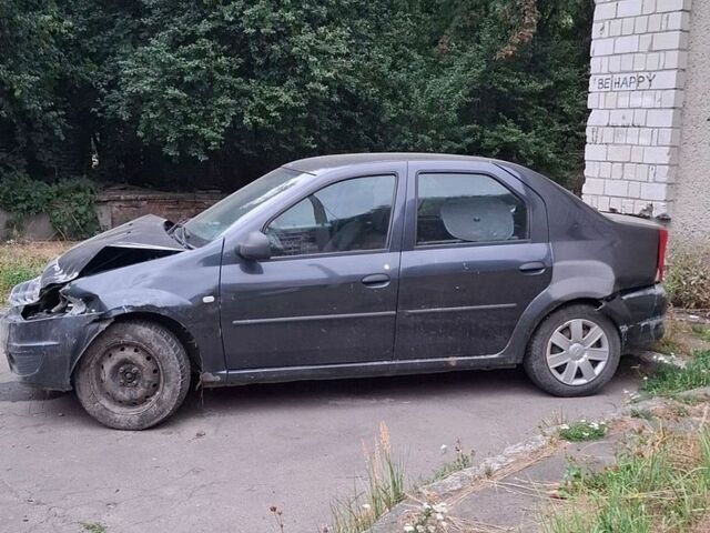 Сірий Рено Логан, об'ємом двигуна 1.39 л та пробігом 330 тис. км за 1800 $, фото 1 на Automoto.ua