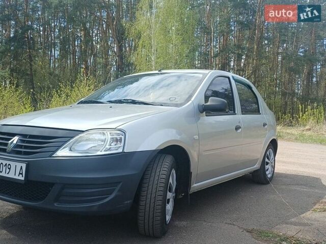 Серый Рено Логан, объемом двигателя 1.39 л и пробегом 94 тыс. км за 5500 $, фото 1 на Automoto.ua