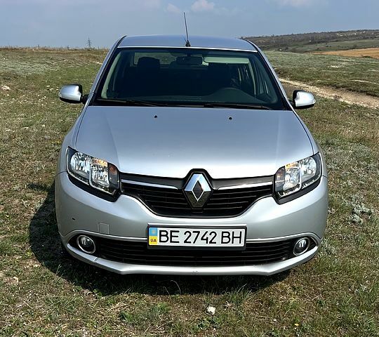 Серый Рено Логан, объемом двигателя 1.1 л и пробегом 183 тыс. км за 5500 $, фото 1 на Automoto.ua
