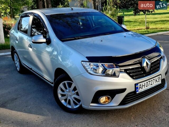 Серый Рено Логан, объемом двигателя 1.5 л и пробегом 75 тыс. км за 8764 $, фото 1 на Automoto.ua