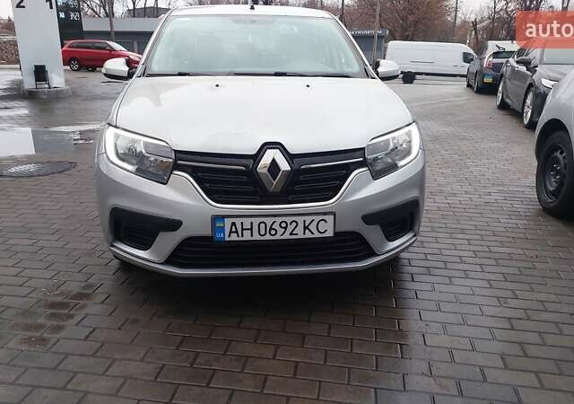 Серый Рено Логан, объемом двигателя 1.46 л и пробегом 223 тыс. км за 7900 $, фото 1 на Automoto.ua