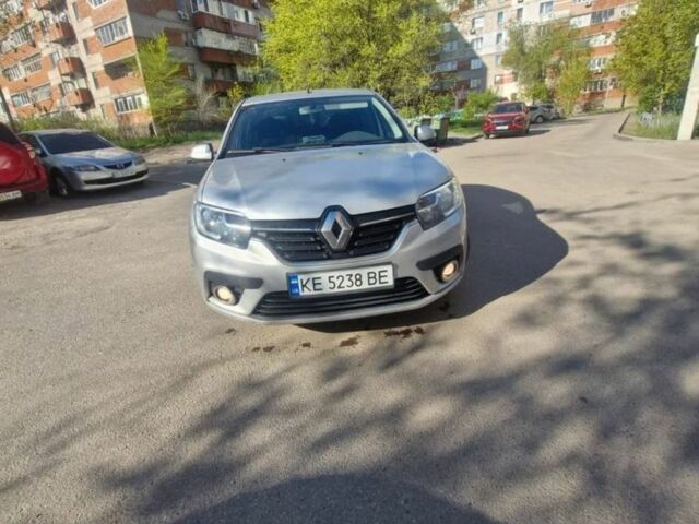 Серый Рено Логан, объемом двигателя 1.5 л и пробегом 180 тыс. км за 7500 $, фото 1 на Automoto.ua