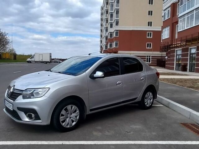 Серый Рено Логан, объемом двигателя 1.5 л и пробегом 170 тыс. км за 7750 $, фото 1 на Automoto.ua