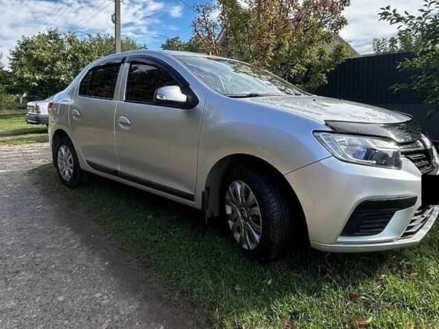 Сірий Рено Логан, об'ємом двигуна 1 л та пробігом 65 тис. км за 6017 $, фото 1 на Automoto.ua
