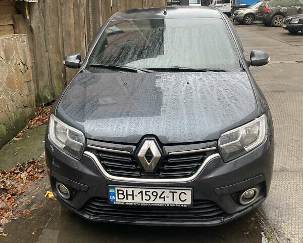 Серый Рено Логан, объемом двигателя 1.5 л и пробегом 132 тыс. км за 7500 $, фото 1 на Automoto.ua