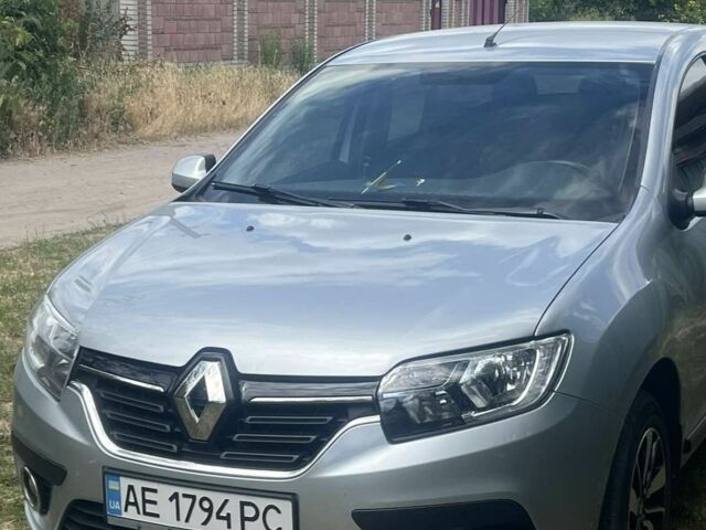 Сірий Рено Логан, об'ємом двигуна 0.9 л та пробігом 190 тис. км за 6481 $, фото 1 на Automoto.ua