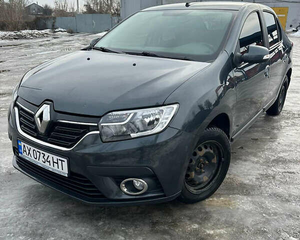 Серый Рено Логан, объемом двигателя 1.46 л и пробегом 118 тыс. км за 8900 $, фото 1 на Automoto.ua