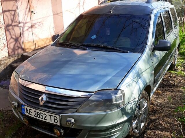 Сірий Рено Логан, об'ємом двигуна 1.6 л та пробігом 100 тис. км за 3900 $, фото 1 на Automoto.ua