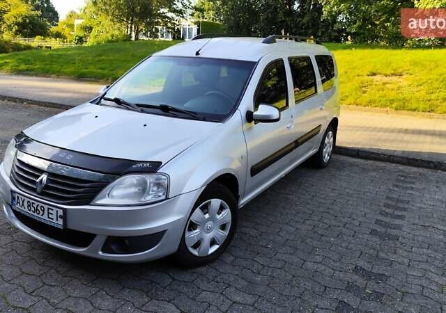 Серый Рено Логан, объемом двигателя 1.6 л и пробегом 196 тыс. км за 5078 $, фото 1 на Automoto.ua