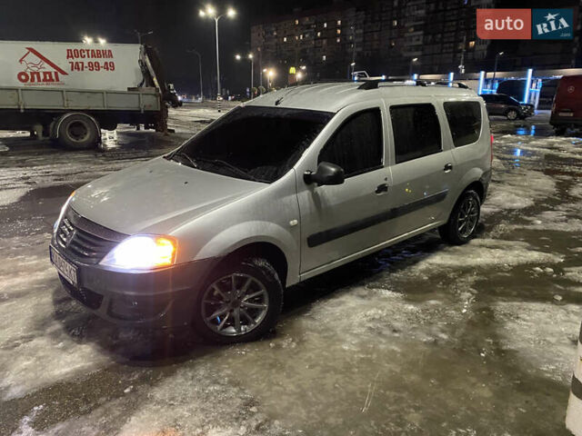 Серый Рено Логан, объемом двигателя 1.6 л и пробегом 438 тыс. км за 4400 $, фото 1 на Automoto.ua