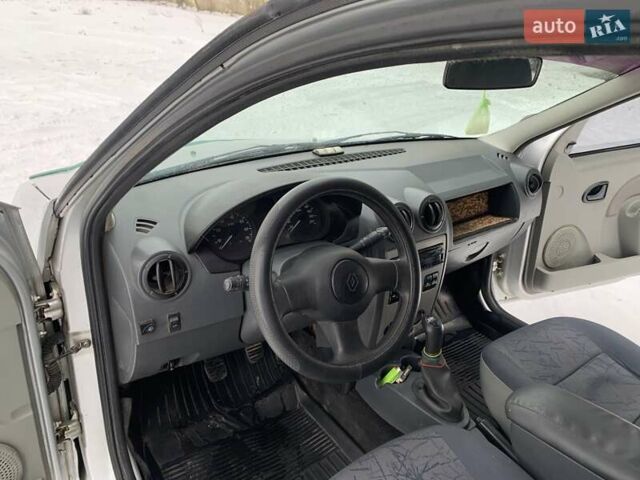 Серый Рено Логан, объемом двигателя 1.6 л и пробегом 710 тыс. км за 4200 $, фото 1 на Automoto.ua