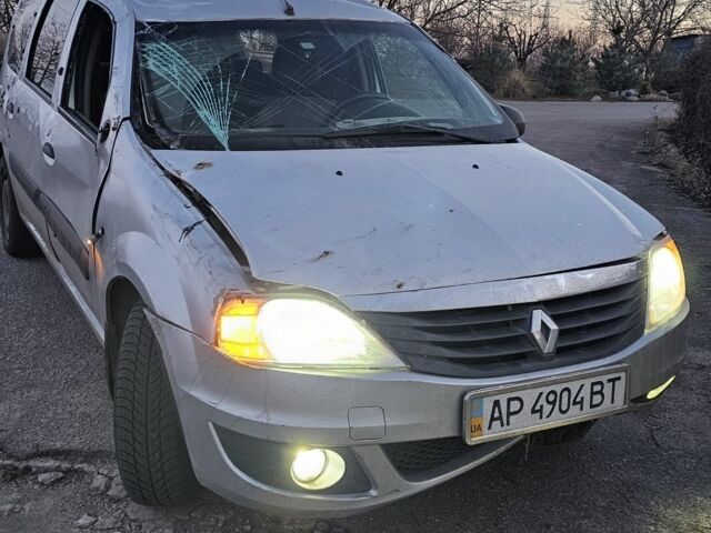 Сірий Рено Логан, об'ємом двигуна 1.5 л та пробігом 287 тис. км за 2247 $, фото 1 на Automoto.ua