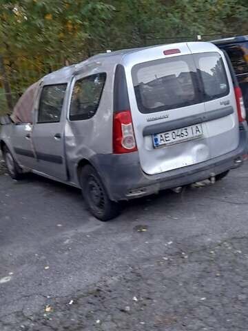 Серый Рено Логан, объемом двигателя 1.6 л и пробегом 119 тыс. км за 3200 $, фото 1 на Automoto.ua