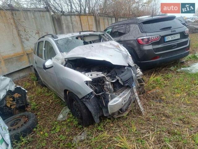 Серый Рено Логан, объемом двигателя 1.46 л и пробегом 150 тыс. км за 1500 $, фото 1 на Automoto.ua