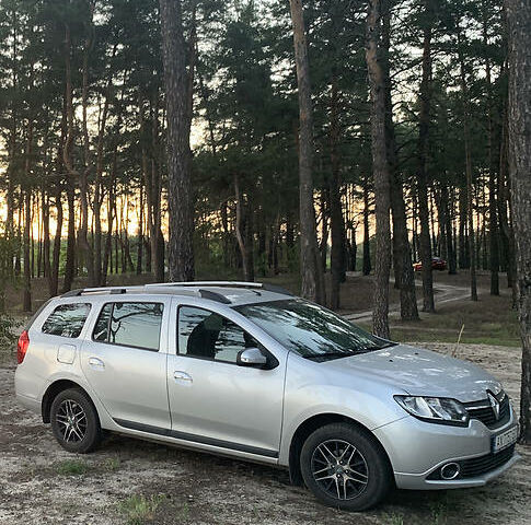 Сірий Рено Логан, об'ємом двигуна 0.9 л та пробігом 31 тис. км за 11000 $, фото 1 на Automoto.ua